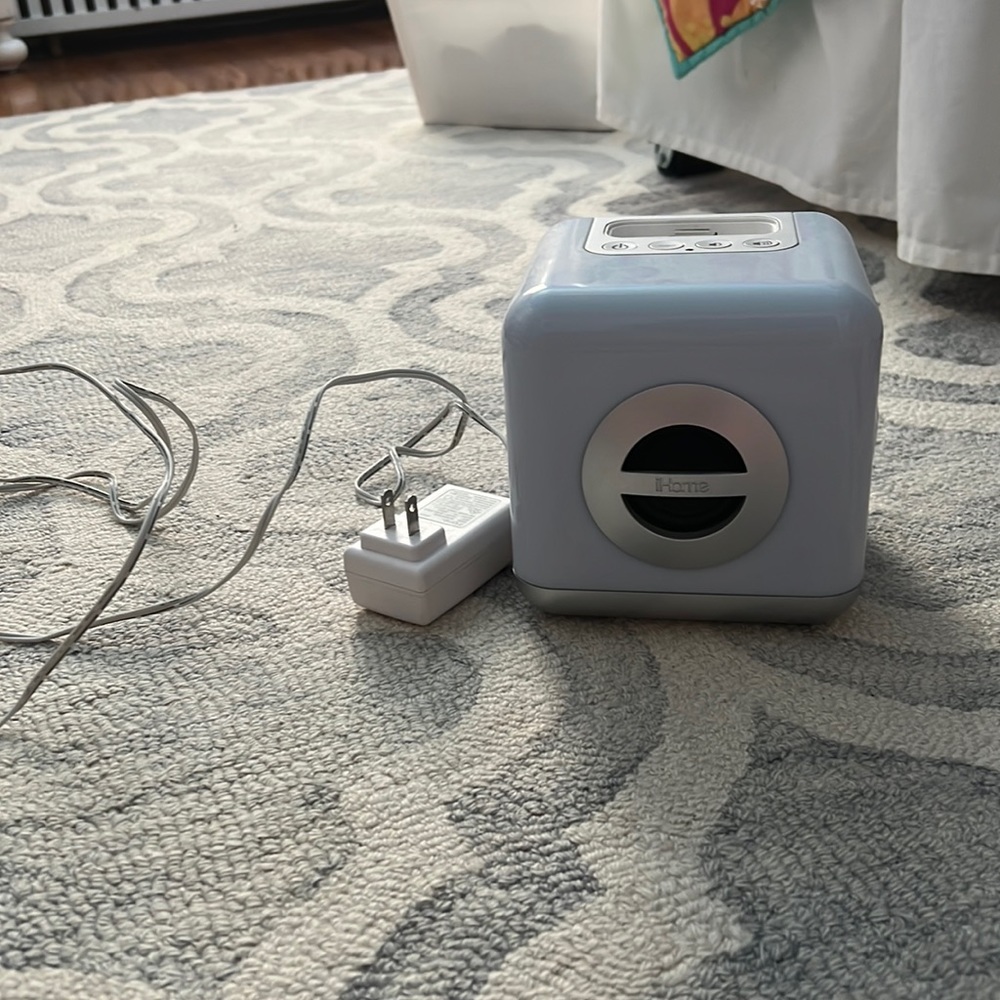 iHome Color Changing Music Box